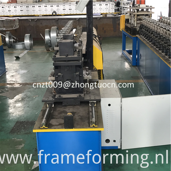 omega profile roll forming machine 4